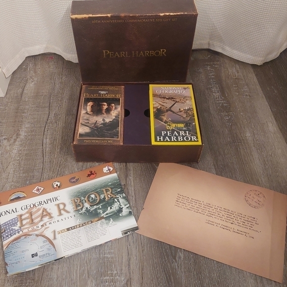 VINTAGE & Rare 60th anniversary edition Pearl Harbor collectable set - Picture 1 of 12